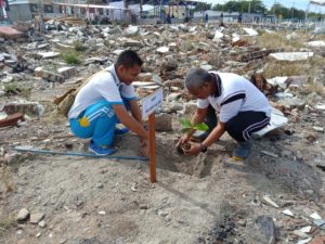 KEPALA BNNP SULTENG IKUT DALAM PENANAMAN POHON MANGROVE SERENTAK SELURUH INDONESIA 2020