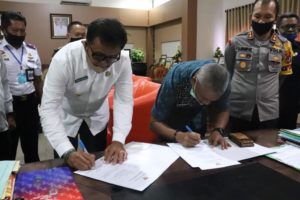 PEMKAB TOUNA BERI TANAH HIBAH UNTUK PEMBANGUNAN KANTOR BNNK TOJO UNA UNA