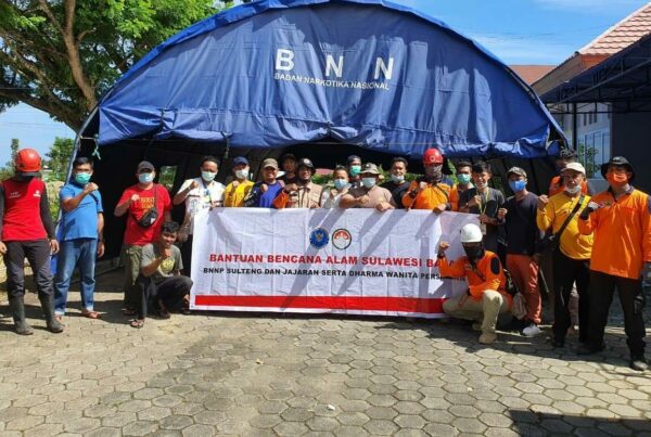 BNNP SULTENG DAN DWP BNNP SULTENG PEDULI KORBAN BENCANA GEMPA BUMI DI SULBAR