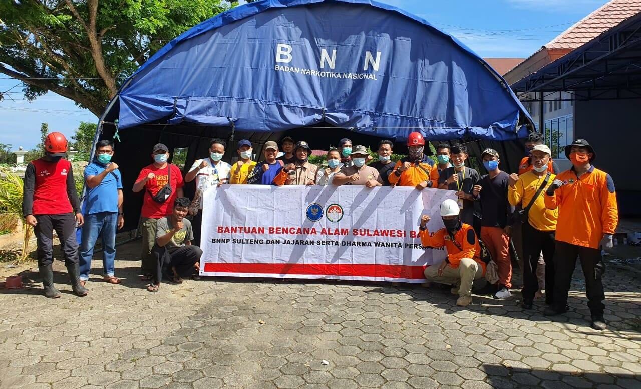 BNNP SULTENG DAN DWP BNNP SULTENG PEDULI KORBAN BENCANA GEMPA BUMI DI SULBAR BNNP SULTENG DAN DWP BNNP SULTENG PEDULI KORBAN BENCANA GEMPA BUMI DI SULBAR