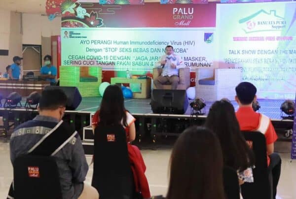 KA BNNP SULTENG SOSIALISASI BAHAYA NARKOBA KEPADA DUTA GENRE DAN KOKO CICI SULTENG
