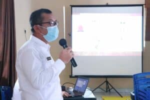 BNNP SULTENG DAN KANWIL KEMENKUMHAM PROVINSI SULTENG BERSINERGI BERIKAN SOSIALISASI BAHAYA NARKOBA DI KECAMATAN PALU SELATAN