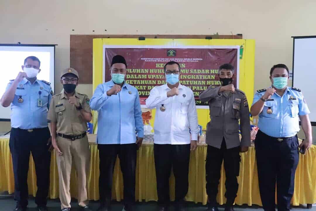 BNNP SULTENG DAN KANWIL KEMENKUMHAM PROVINSI SULTENG BERSINERGI BERIKAN SOSIALISASI BAHAYA NARKOBA DI KECAMATAN PALU SELATAN BNNP SULTENG DAN KANWIL KEMENKUMHAM PROVINSI SULTENG BERSINERGI BERIKAN SOSIALISASI BAHAYA NARKOBA DI KECAMATAN PALU SELATAN