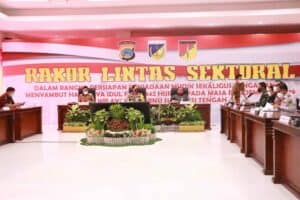 KEPALA BNNP SULTENG HADIRI RAPAT KOORDINASI DALAM RANGKA KESIAPAN PENGAMANAN IDUL FITRI DI MASA PANDEMI COVID-19