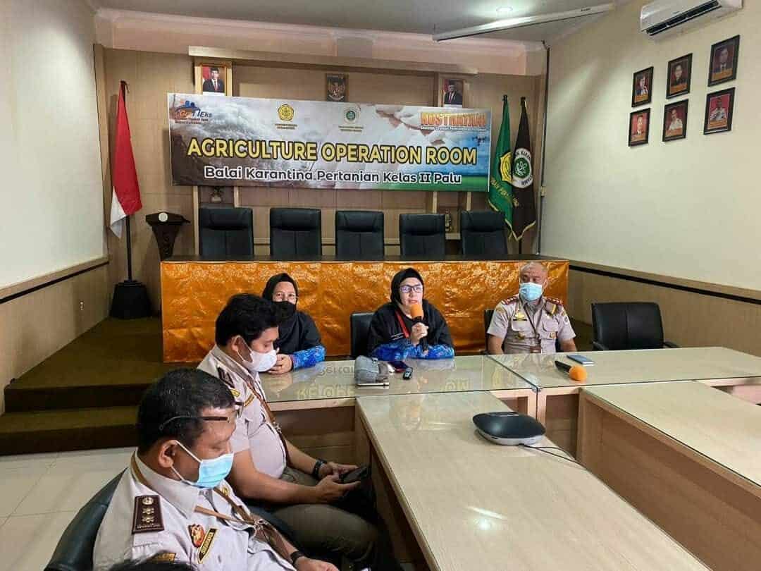 BNNP SULTENG LAKSANAKAN TES URINE DAN SOSIALISASI P4GN DI BALAI KARANTINA PERTANIAN KELAS II PALU