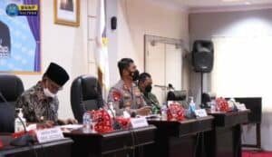 KEPALA BNNP SULTENG HADIRI RAKOR PENGENDALIAN COVID-19 JELANG AKHIR TAHUN 2021