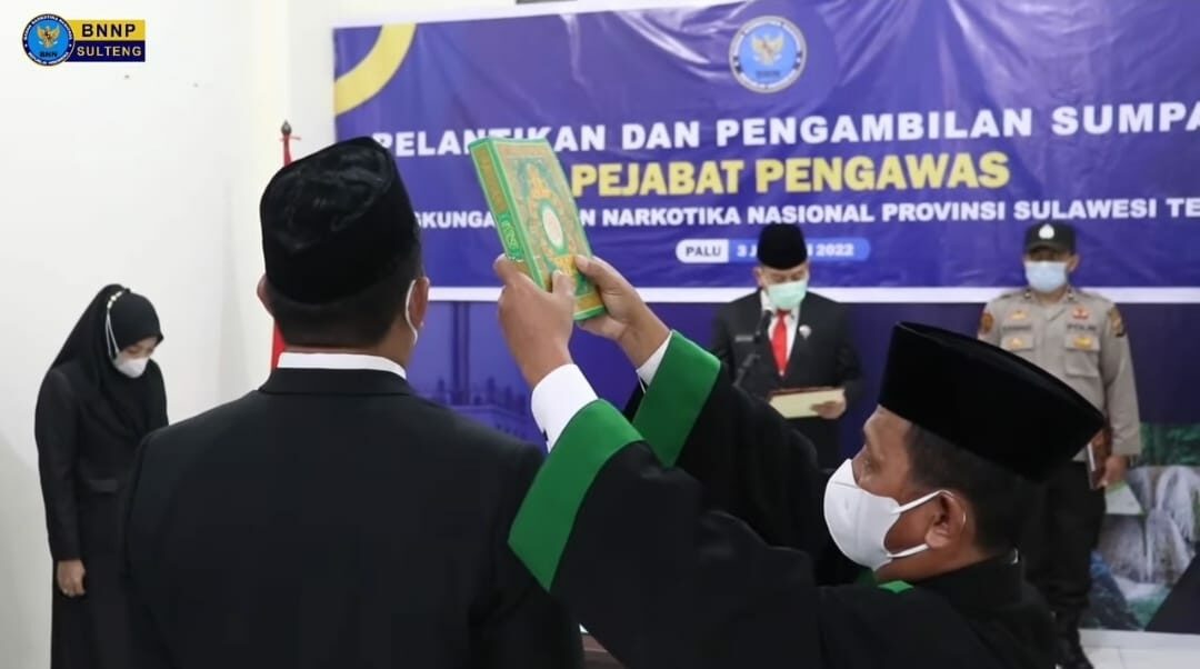 PELANTIKAN DAN PENGAMBILAN SUMPAH PEJABAT PENGAWAS LINGKUP BNNP SULTENG