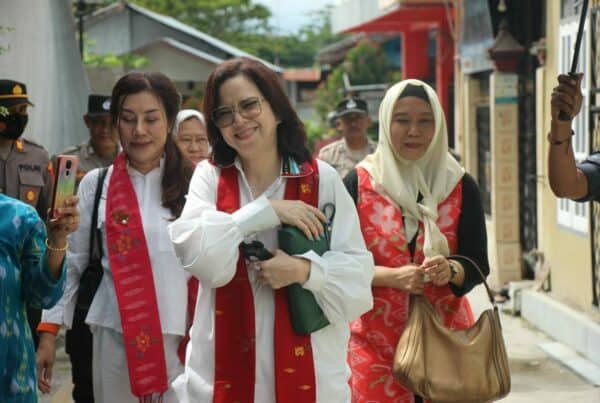 ratkan Kebersamaan, DWP BNN RI Kunjungi Tempat Kerajinan Batik Bomba dan Rumah Produksi Bawang Goreng khas Sulawesi Tengah.