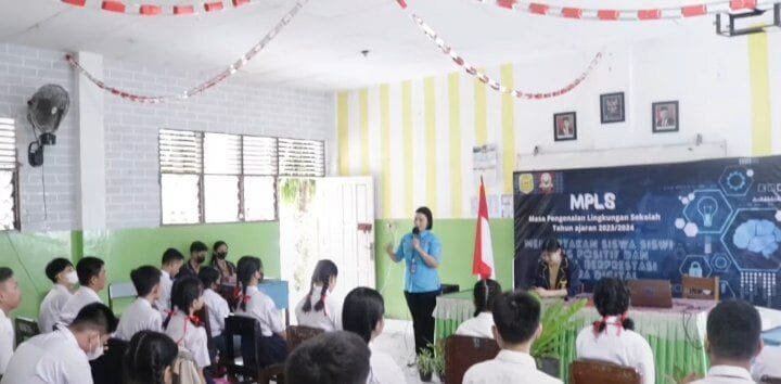 BNNP SULTENG SOSIALISASI P4GN KEPADA SISWA/I BARU SMA KATOLIK SANTO ANDREAS PALU photo 6255593672074704650 x
